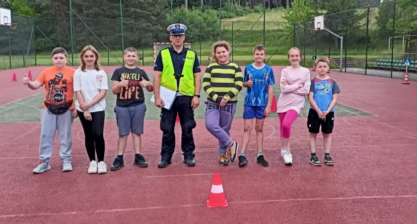 Zdawali na kartę rowerową. Pod czujnym okiem policjanta [ZDJĘCIA]