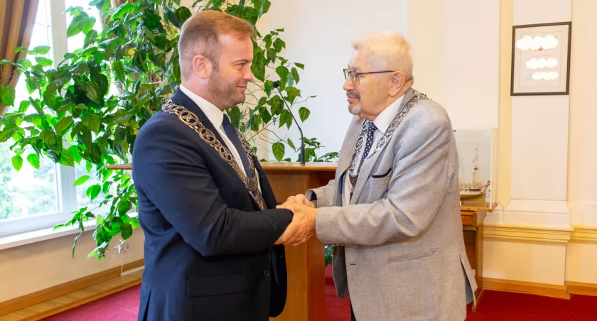 Burmistrz Świecia z absolutorium. Pozytywnie oceniono pracę Krzysztofa Kułakowskiego 