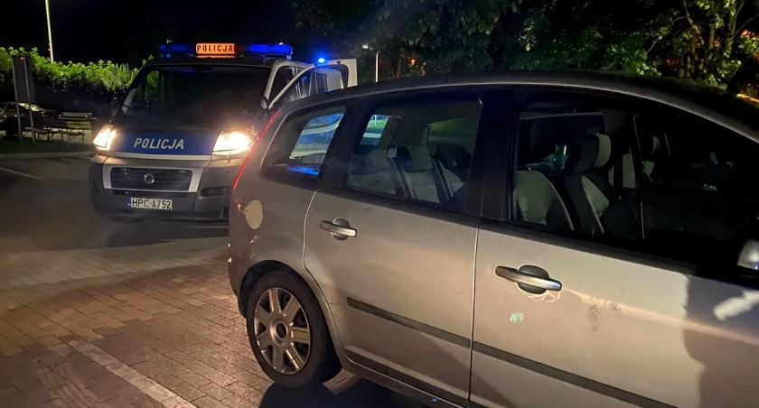 Pijany jechał bez świateł. Nie miał też uprawnień