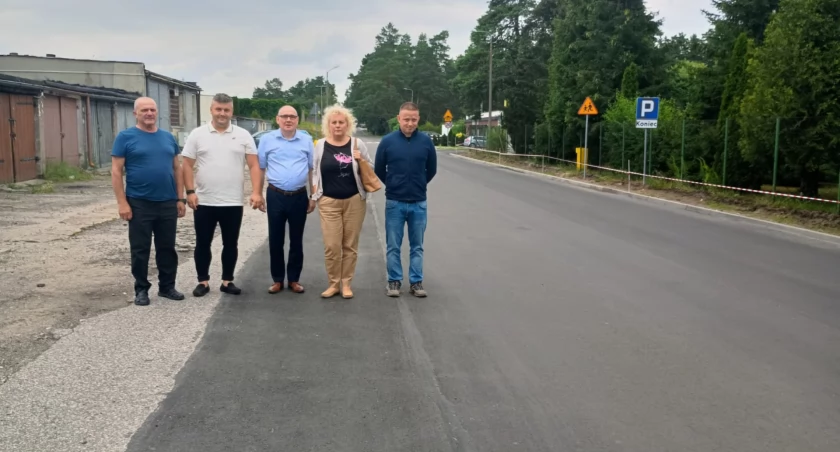 Ulica Szkolna z nową nakładką. Odcinek przedmiotowej inwestycji to prawie 800 metrów