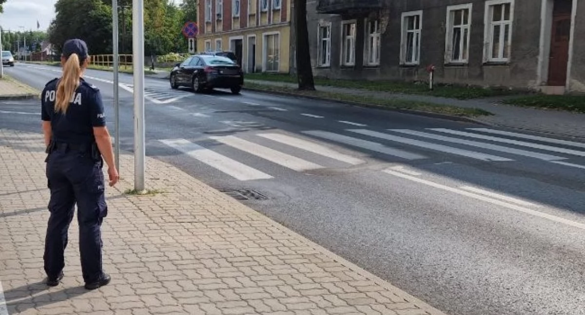 Policjanci kontrolowali rejony przejść. Wykroczenia popełniali kierowcy oraz piesi