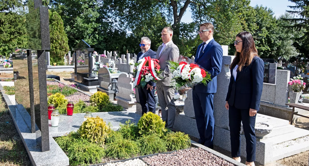 85. rocznica wybuchu II wojny światowej. W Świeciu złożono wiązanki kwiatów 