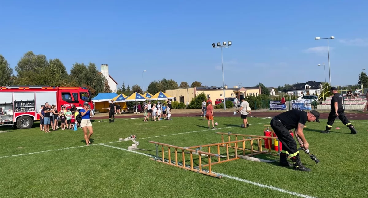 Piknik dla najmłodszych w Świekatowie. Można było sprawdzić się w konkurencjach strażackich i sportowych
