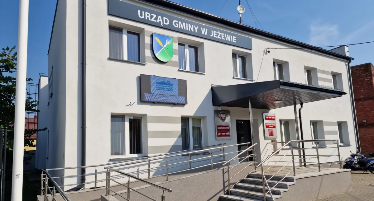 Urząd Gminy w Jeżewie po remoncie. Jaki był zakres prac?