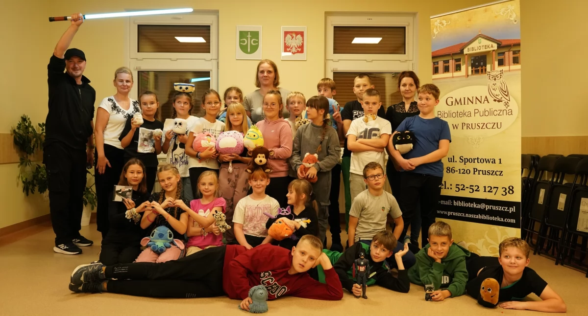 Noc Bibliotek Pruszcz 2024. Dzieci wykonywały wyjątkowe zdjęcia