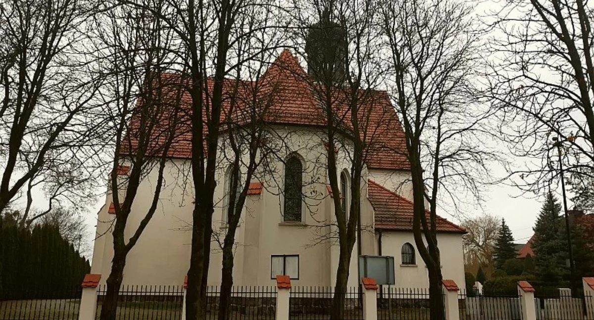 Zakończono remont kościoła w Osiu. Prace przeprowadzono też na cmentarzu