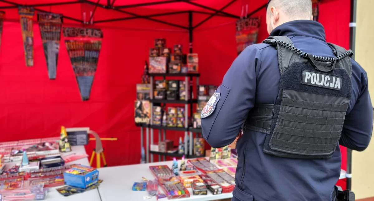 Kontrole stoisk z fajerwerkami. Policjanci wystosowali apel