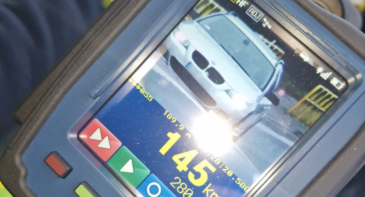 Przekroczył dozwoloną prędkość o niemal 100 km/h. Przez najbliższe miesiące nie wsiądzie za kierownicę