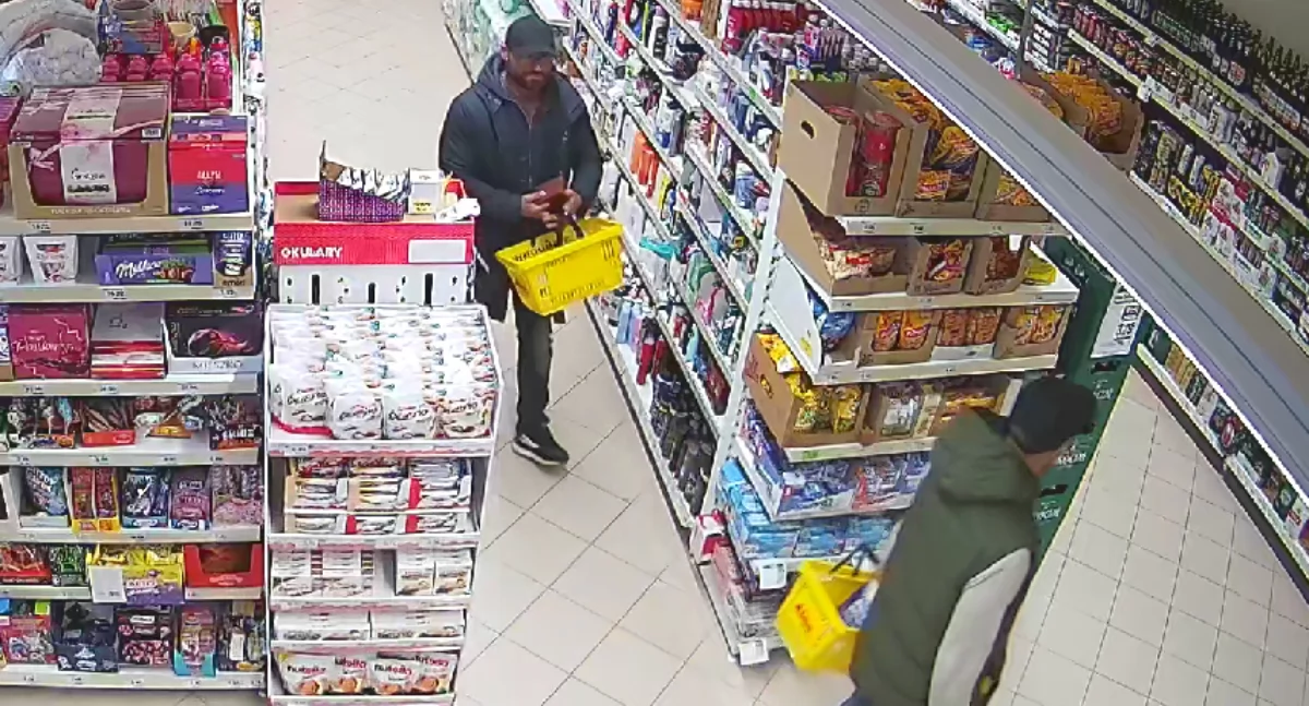 Kradli artykuły spożywcze i alkohol. Policja publikuje ich wizerunki