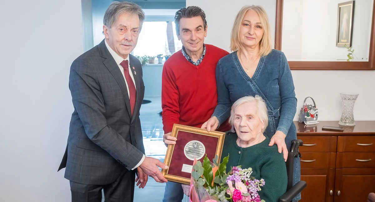 Stanisława Smolińska obchodziła 100-tne urodziny. Aby uniknąć wyjazdu w głąb Rzeszy wyskoczyła przez okno wagonu