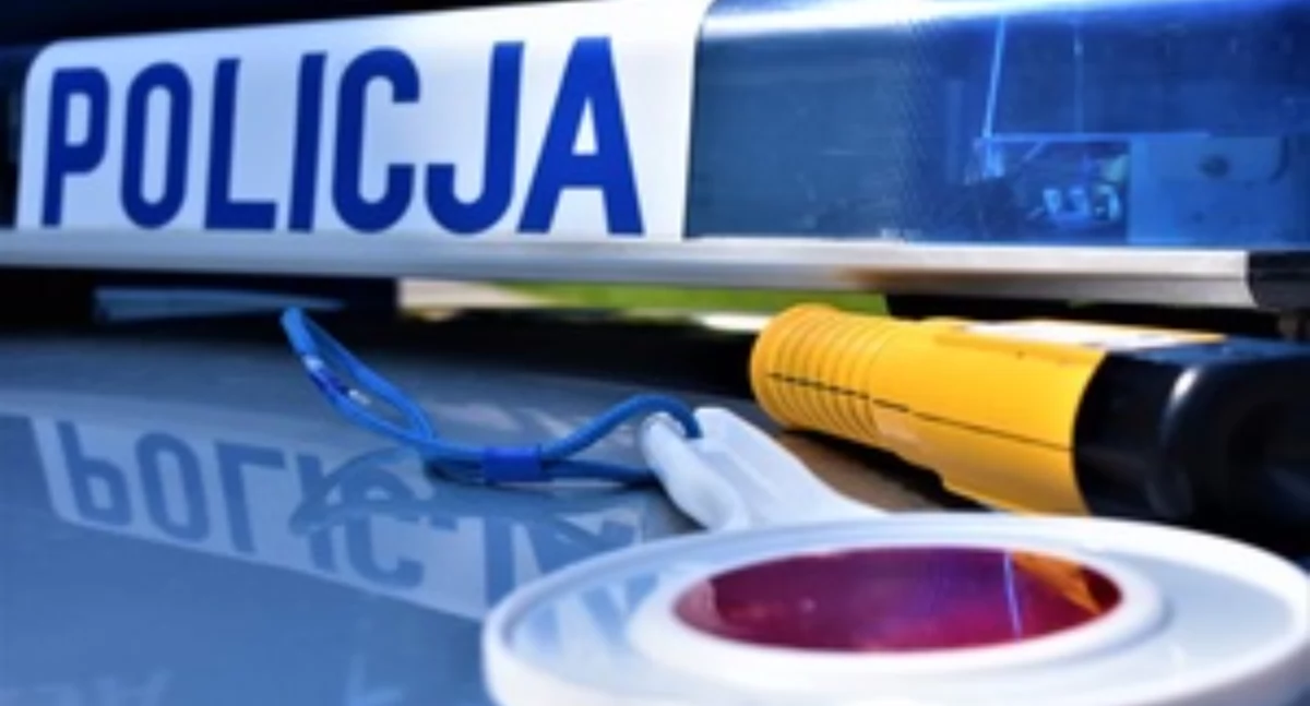 Pijany jechał motorowerem. Przewoził pasażerkę bez kasku