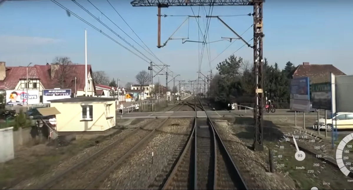 Przejazd pociągiem na odcinku Maksymilianowo-Warlubie. Film dla miłośników kolei [WIDEO]