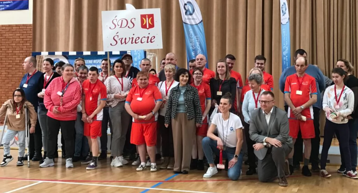 Sprawni-Niepełnosprawni. Olimpiada w Świeciu na wesoło
