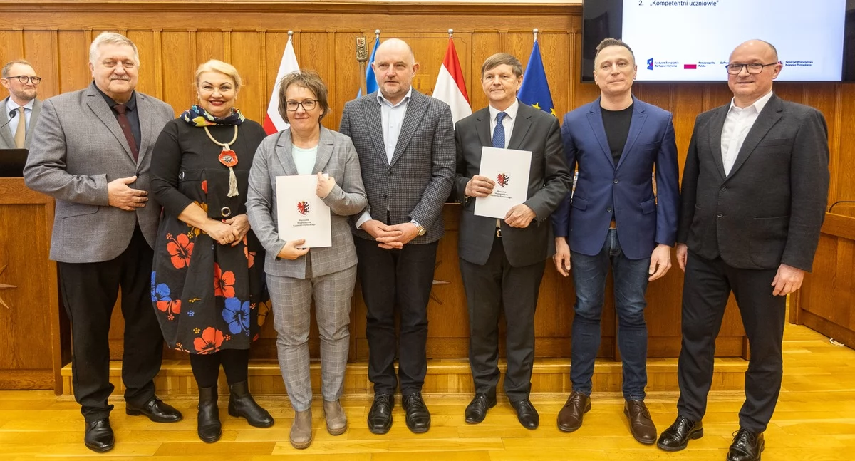 Nowe umowy z funduszy europejskich. Wśród beneficjentów gmina Bukowiec