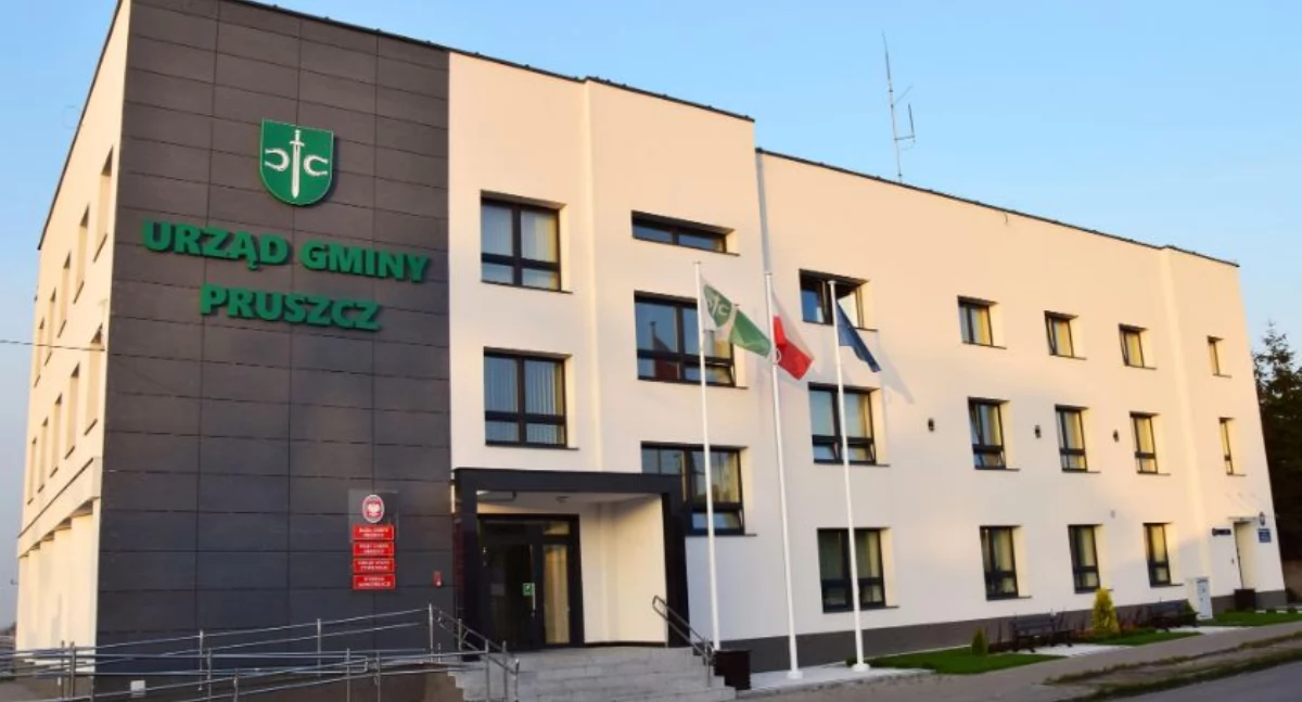 Siedziba „Błysku” w Pruszczu ma zmienić lokalizację. Co z punktem przeładunkowym odpadów?