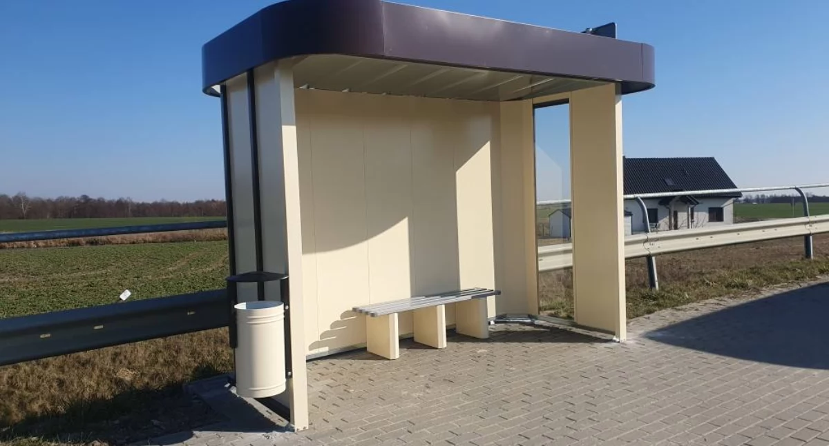 Nowe wiaty przystankowe na terenie gminy Pruszcz. Gdzie stanęły?