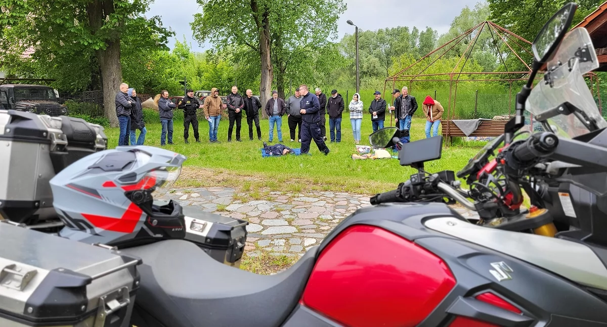 Świadomy i bezpieczny motocyklista. Policyjne spotkanie ze świecką „Watahą”