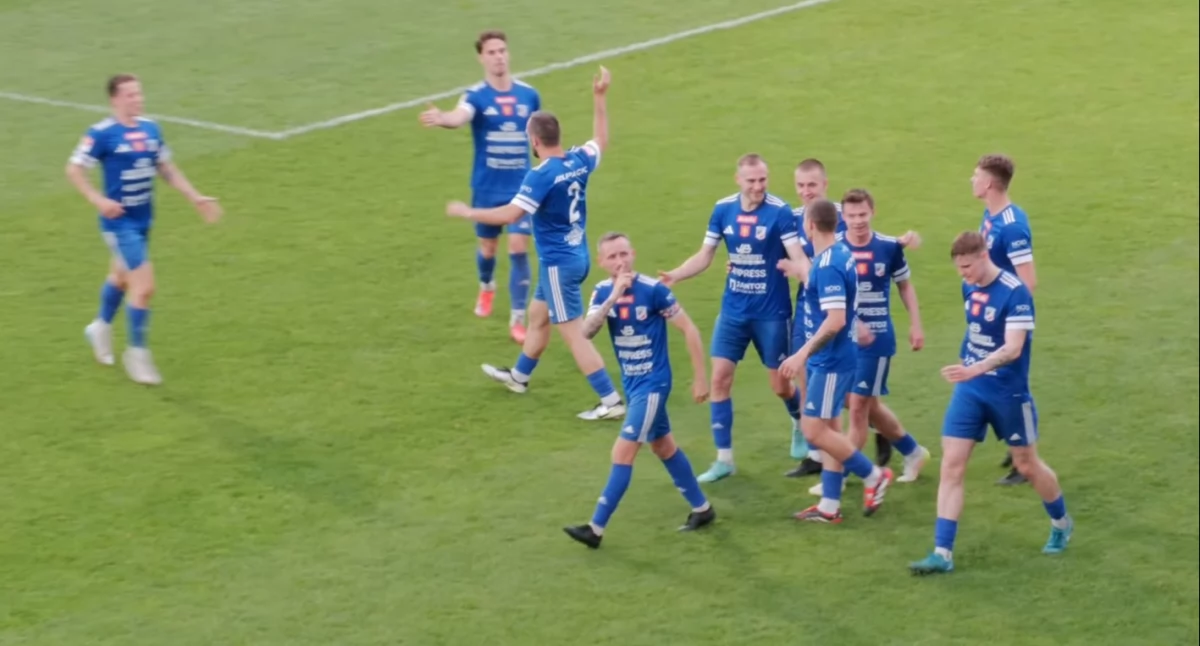 Wda Świecie – Polonia Środa Wielkopolska 1:1. Do zakończenia sezonu ligowego pozostał jeden mecz [WIDEO]