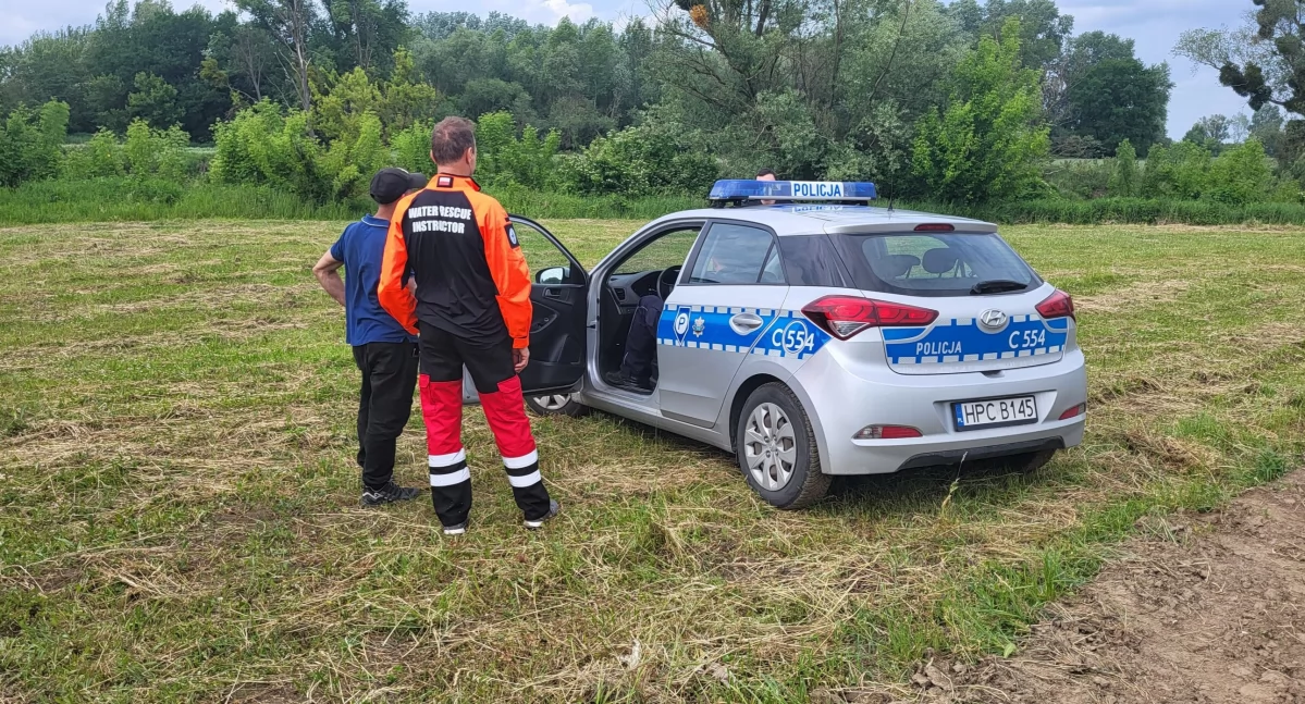 Na Wiśle miały unosić się zwłoki. Wezwano służby