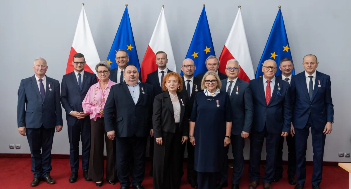 Krzysztof Kułakowski i Czesław Woliński z Honorowymi Odznakami. To za zasługi na rzecz samorządu