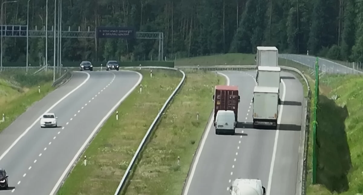 Policyjny dron w akcji. Sprawdzano kierowców ciężarówek