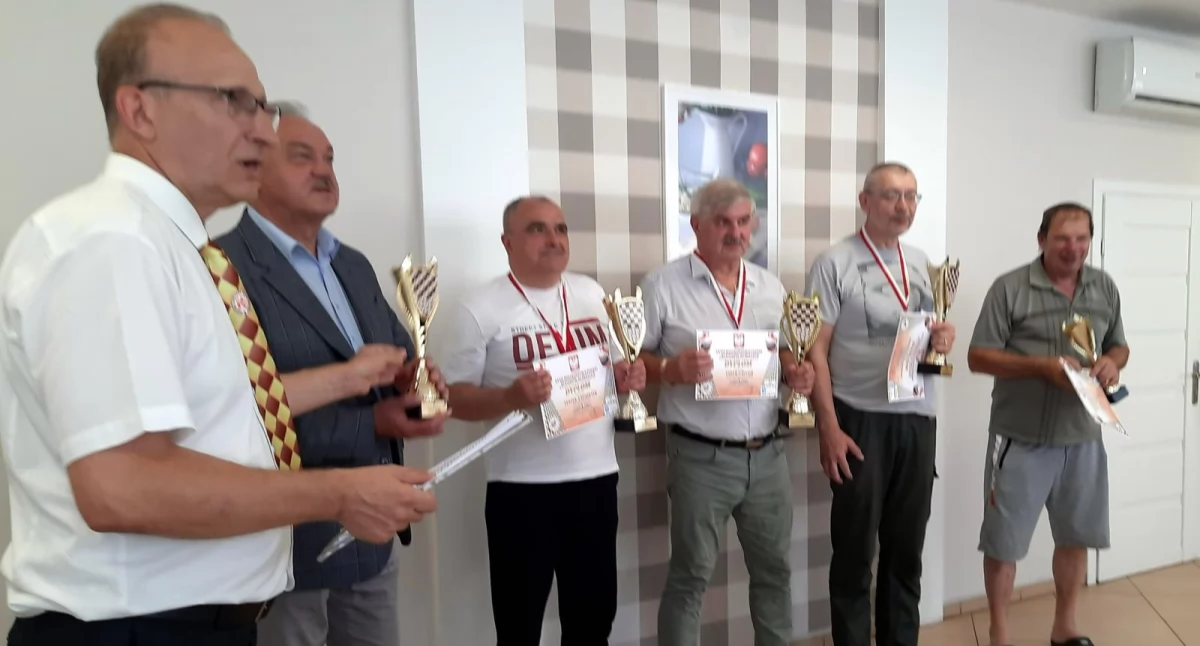 Mistrzostwa Polski Seniorów Starszych w warcabach polowych. Srebro i brąz dla zawodników SIN Razem Świecie