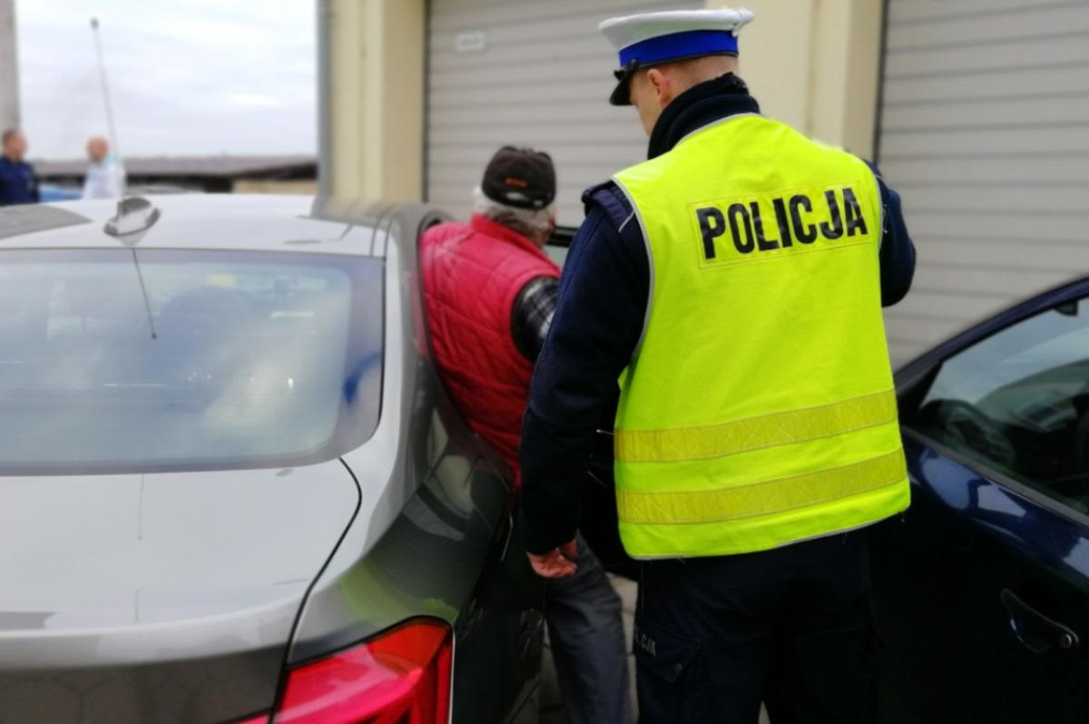 Kierowca samochodu ciężarowego przekroczył prędkość i był po spożyciu alkoholu