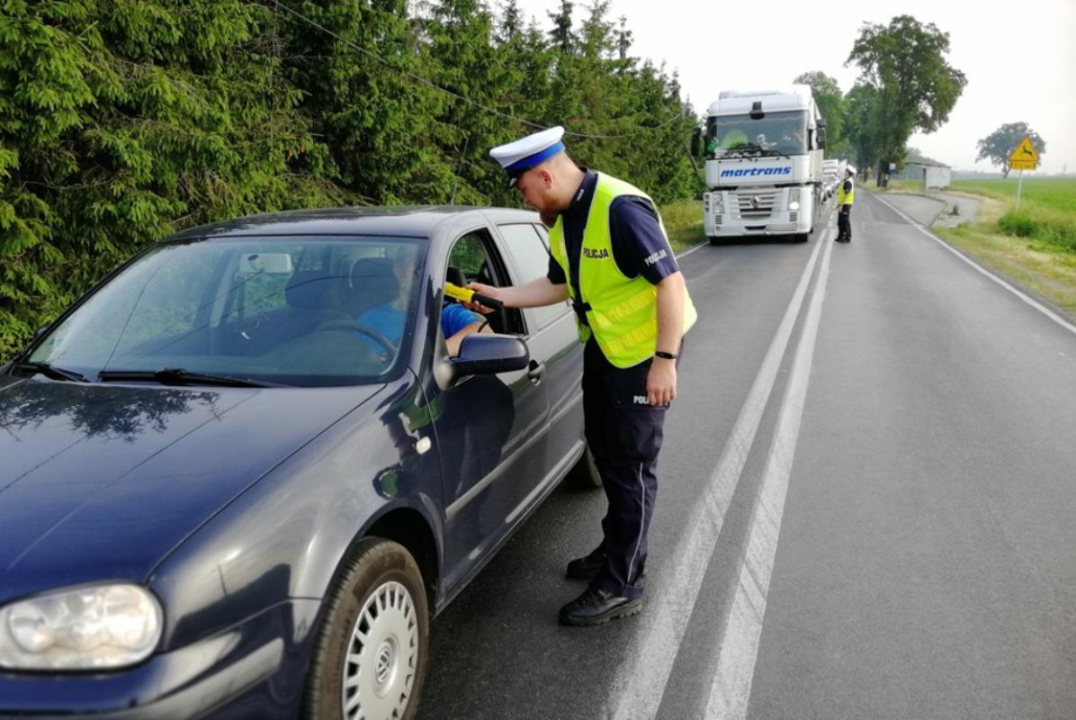 W poniedziałek policjanci zatrzymali w Jeżewie kierowcę, który miał 1,8 promila