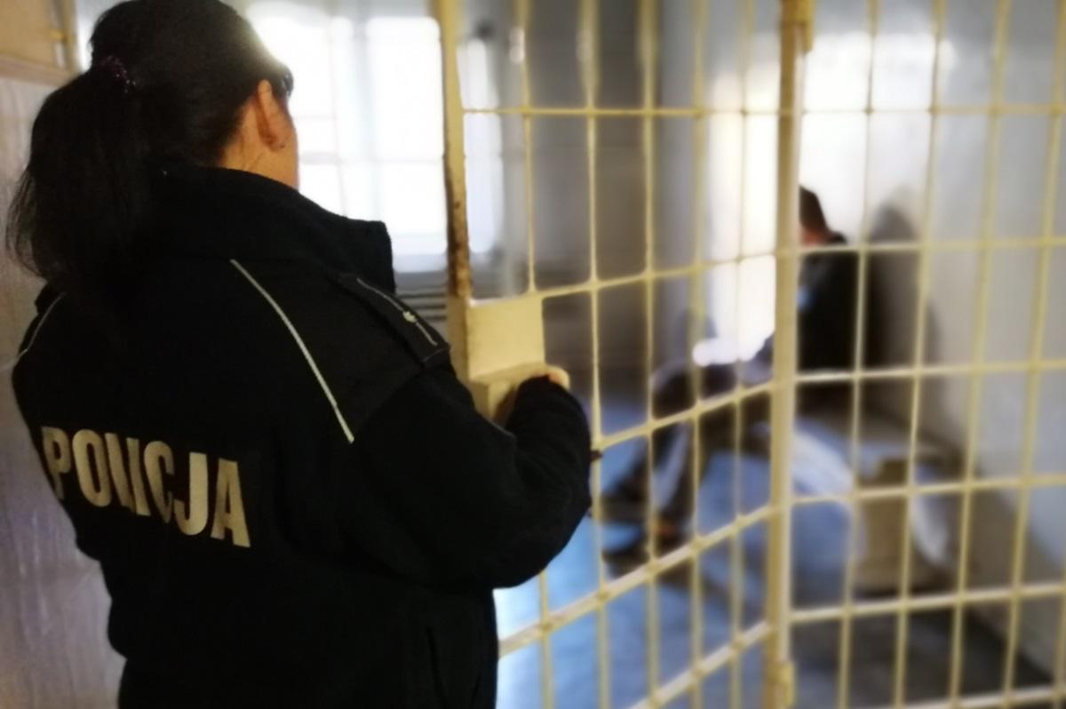 Piętnastolatek ze Świecia miał przy sobie amfetaminę. Wpadł w ręce policji. Teraz odpowie przed sądem