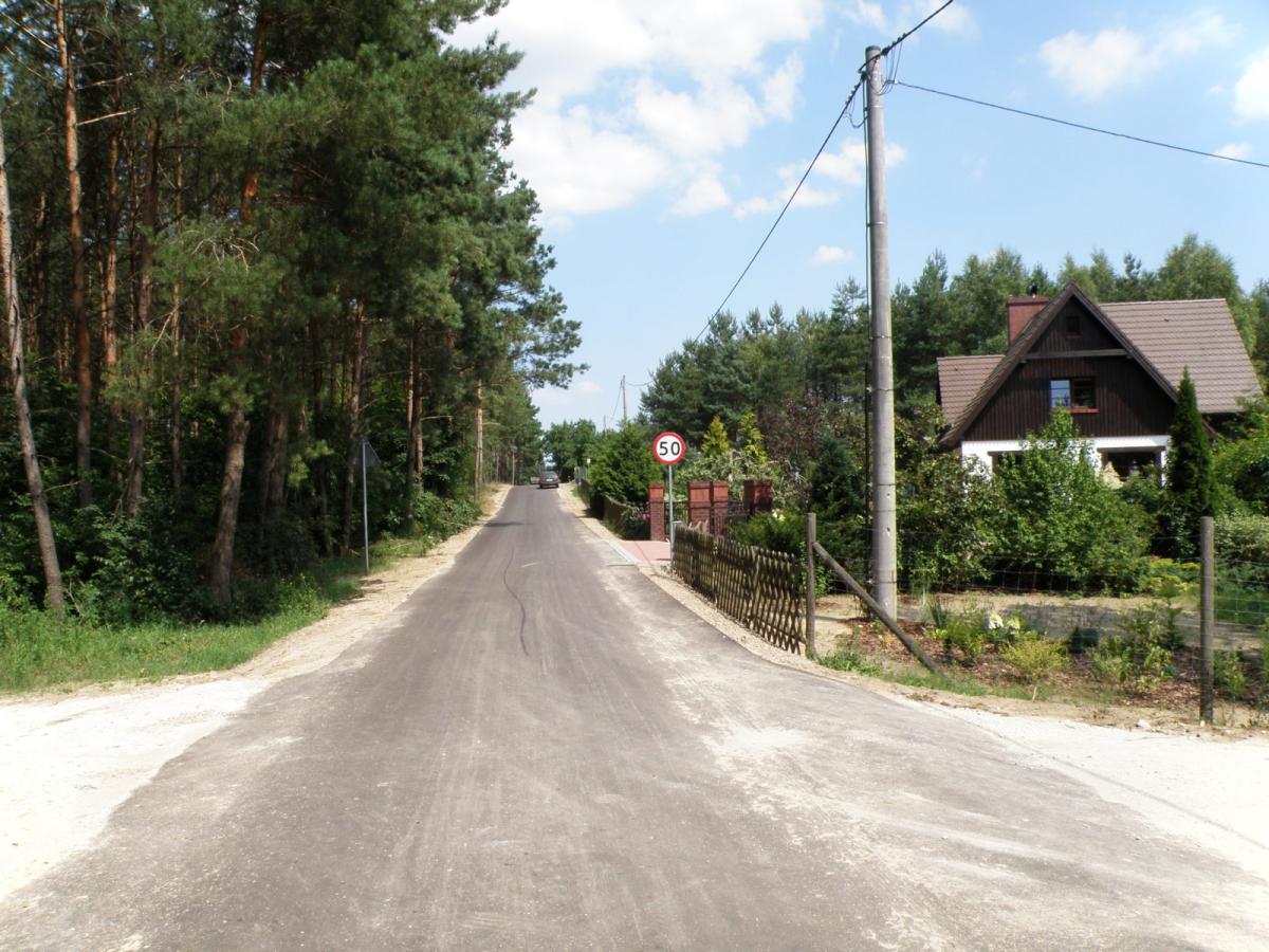 Nowa droga w Brzezinach dzieli mieszkańców. Nie wszyscy są zadowoleni
