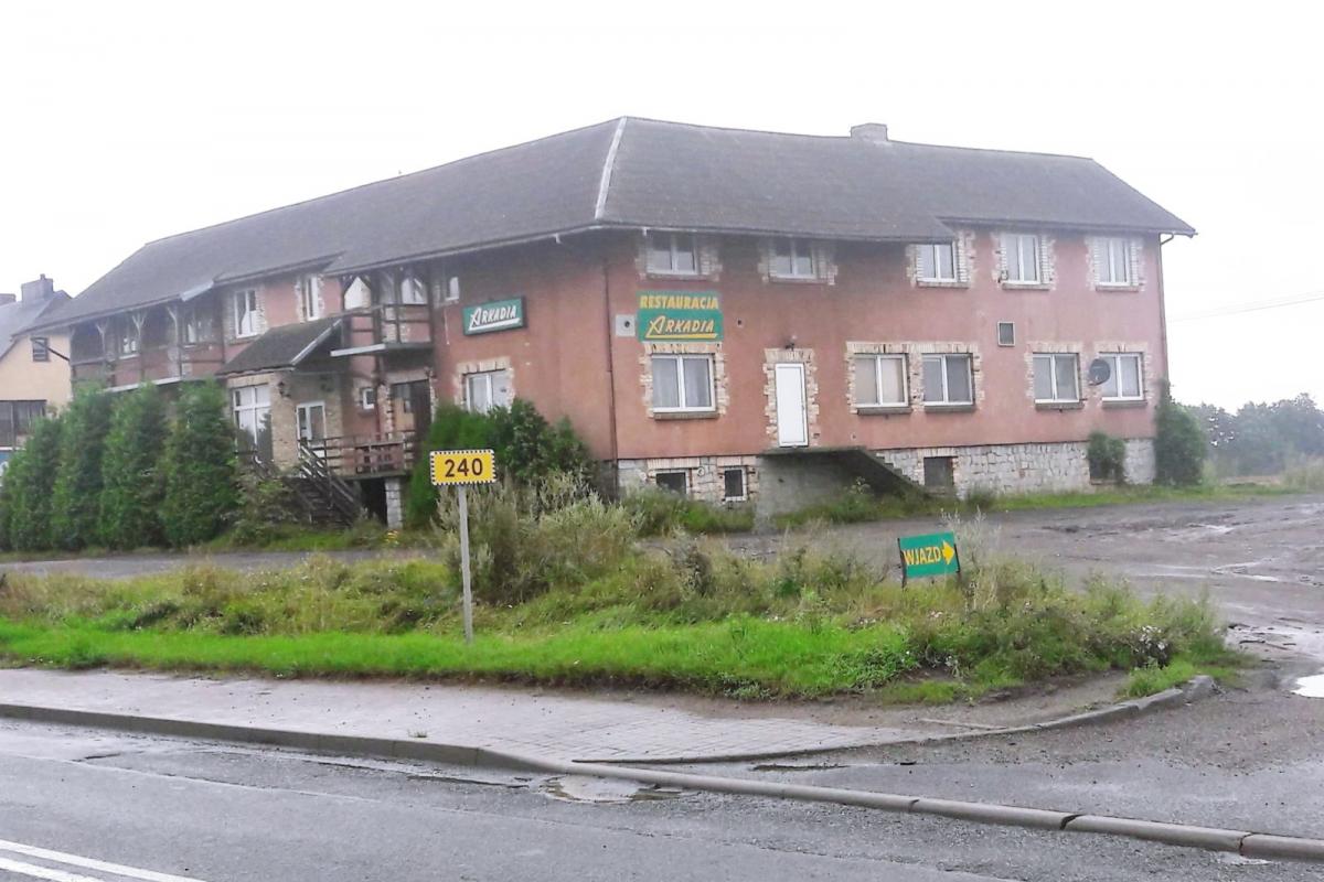 Wielki budynek hotelowy na licytacji za mniej niż 400 tys. zł. Czy znajdzie się chętny? Czy to dobra okazja?