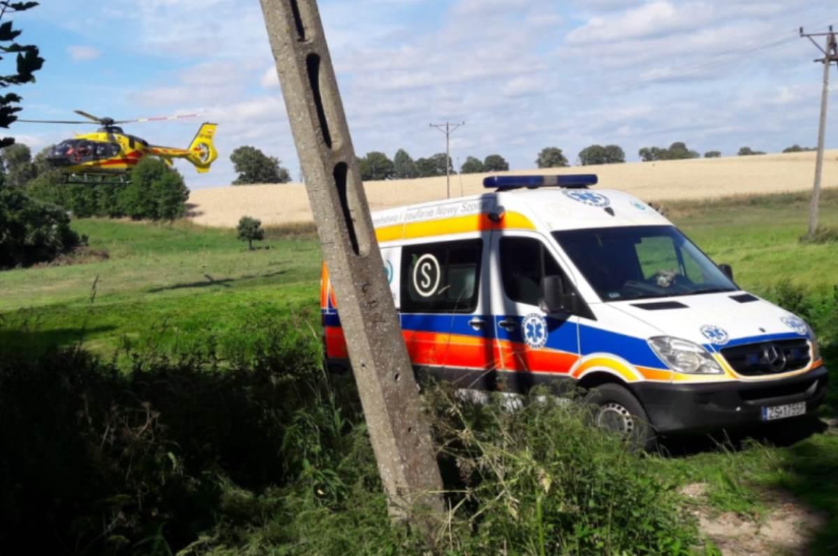 Najechał kosiarką dyskową na mężczyznę leżącego w trawie