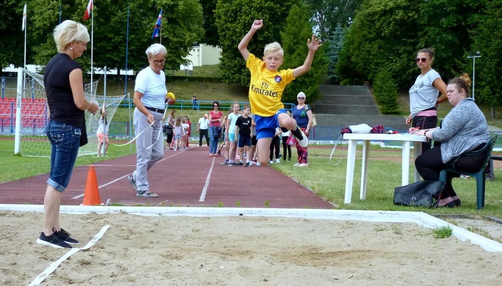 Lekkoatletyczne zawody „Polubić sport dla III klas” [ZDJĘCIA]