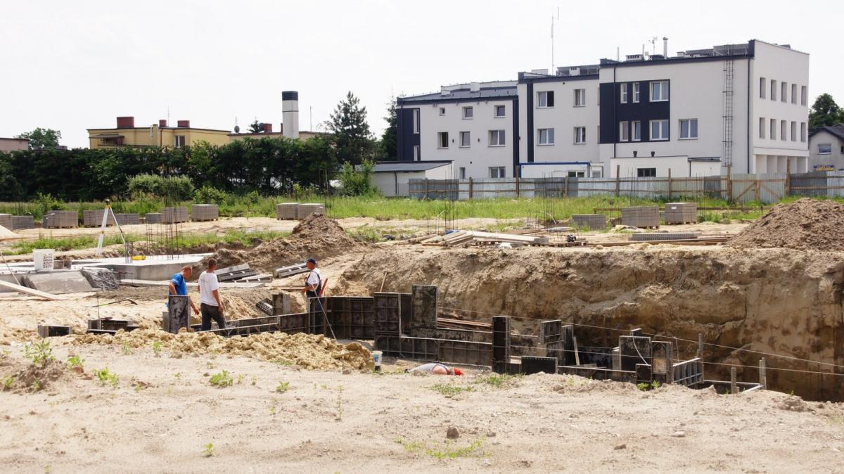 Zaglądamy na budowę hali w Pruszczu. Inwestycja będzie kosztować aż 10 mln zł