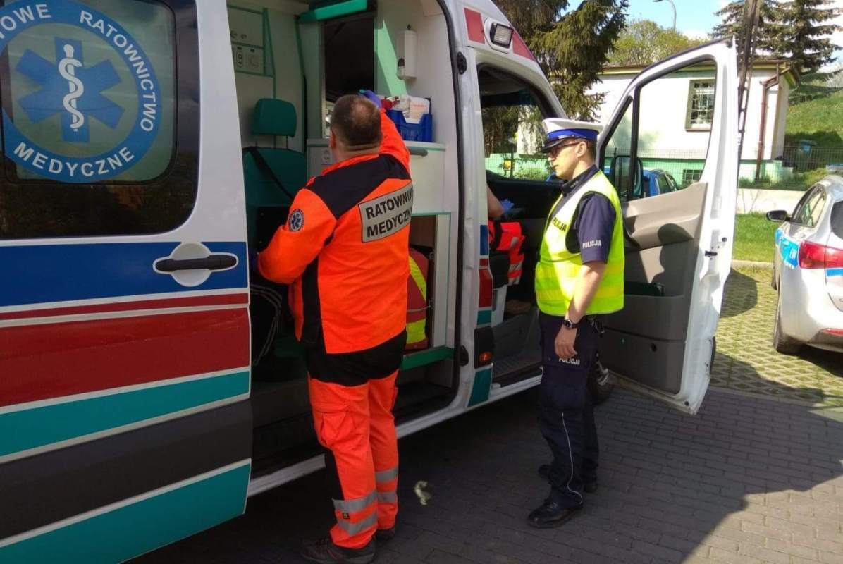 Policjanci drogówki pomogli kierowcy – cukrzykowi. Prowadził jak pijany, a naprawdę tracił przytomność!
