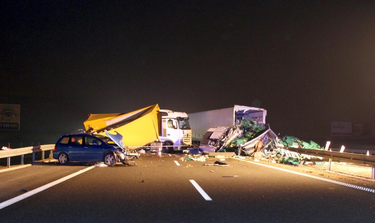 Koszmarny wypadek na A1 na wysokości Bąkowa. Znamy dokładny przebieg tej kraksy [PILNE!]