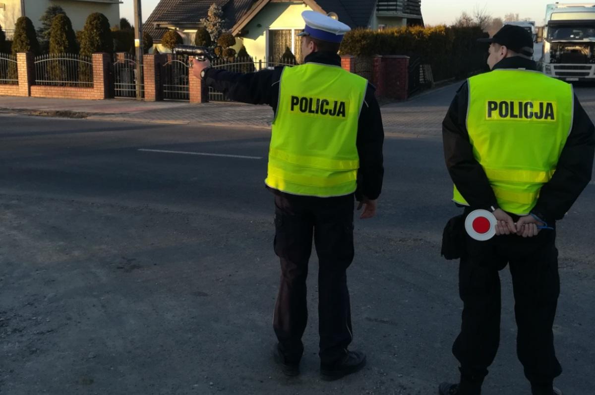 Policjantów świeckiej drogówki wsparli koledzy z bydgoskiej prewencji. I posypały się mandaty [ZDJĘCIA]