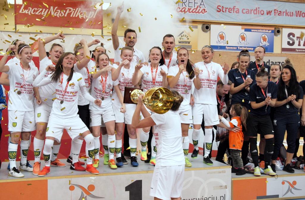 Futsalistki TS ROW Rybnik zdobyły w Świeciu mistrzostwo Polski [ZDJĘCIA]