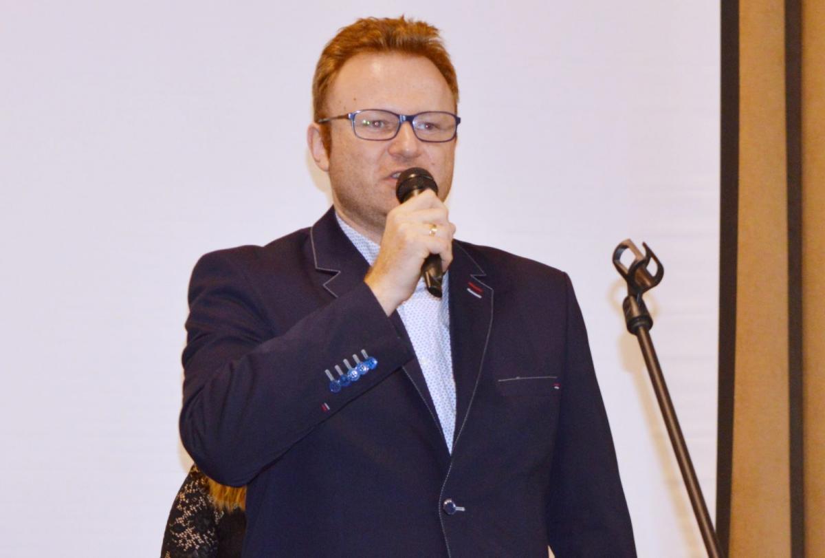 Utrzymanie basenu i hali kosztuje nas setki tysięcy złotych rocznie. Dlaczego tak dużo?