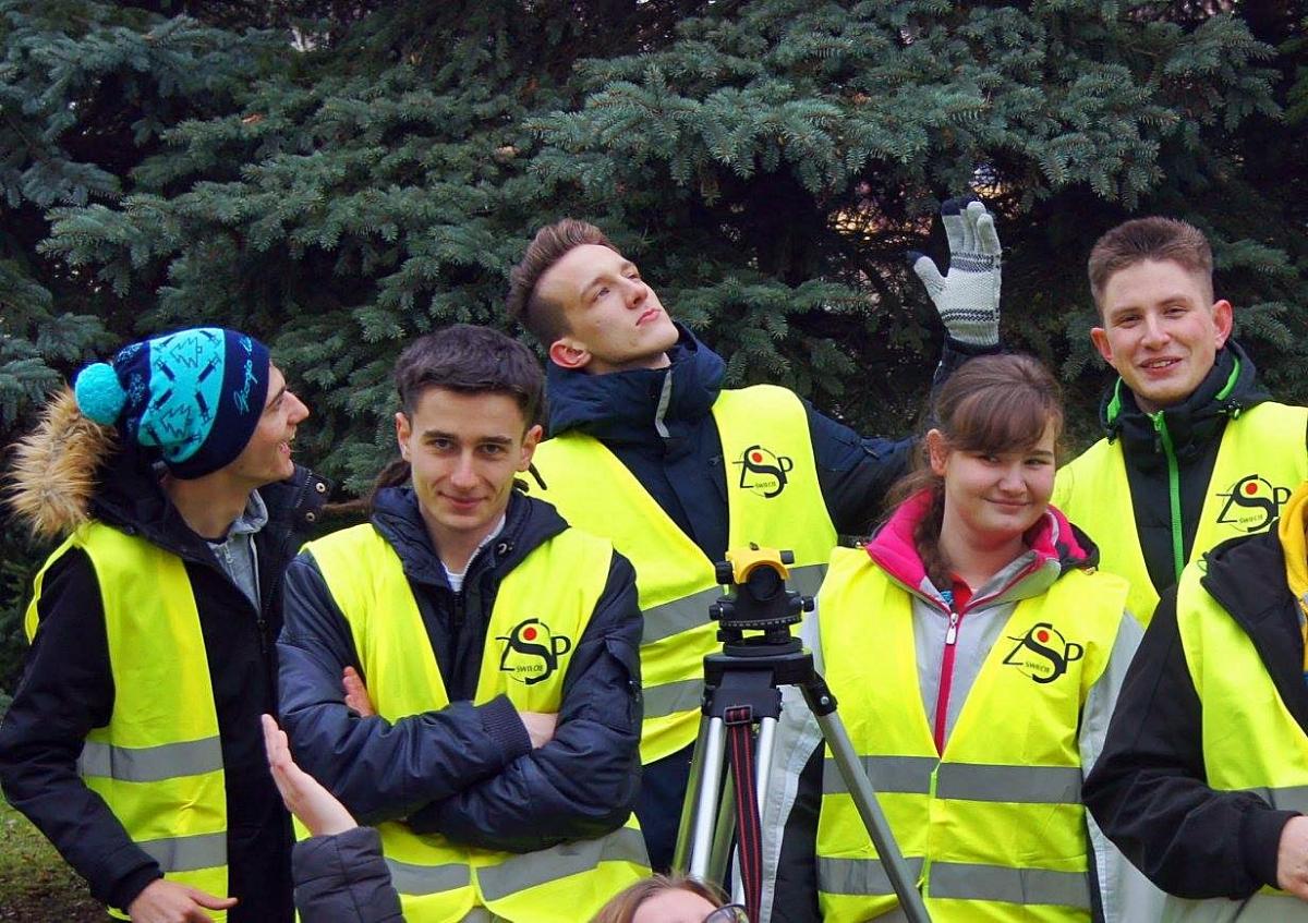 Rodzice murem za szkołą: „Nie zakładamy, aby nasze dzieci nie zdały do kolejnej klasy”