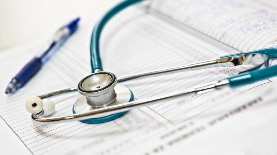 Z przychodni w Serocku odszedł lubiany doktor. Szpital szuka nowych lekarzy, ale zaprasza do Pruszcza