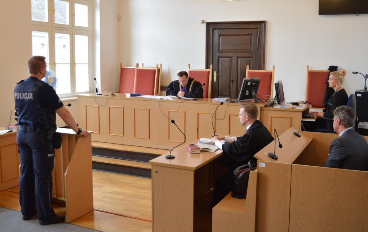 Biegły zaopiniuje, czy Iberogast mógł zafałszować wyniki badania alkometrem, któremu w maju został poddany wójt Warlubia