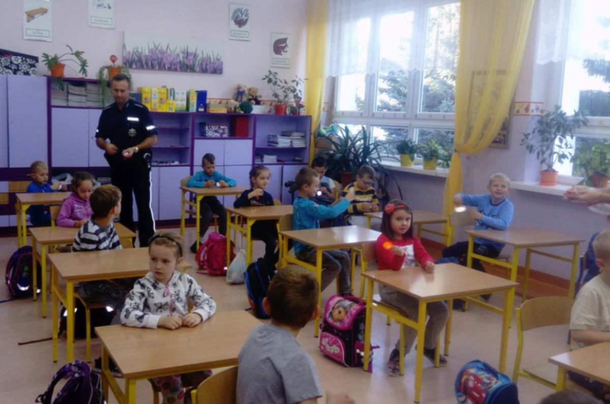 Kręcił bezpieczeństwo z pierwszakami ze Świekatowa