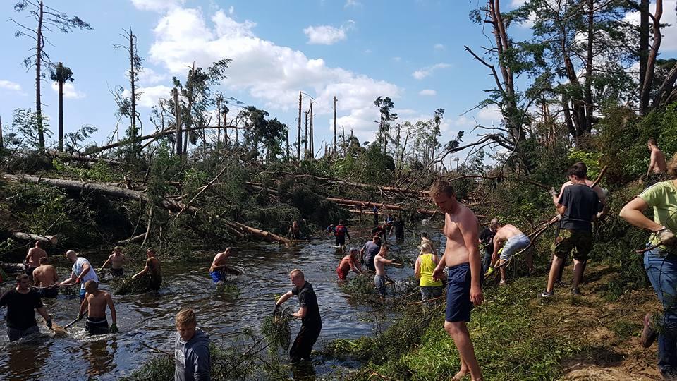 Można pomóc poszkodowanym mieszkańcom Rytla. Harmonogram zbiórek darów