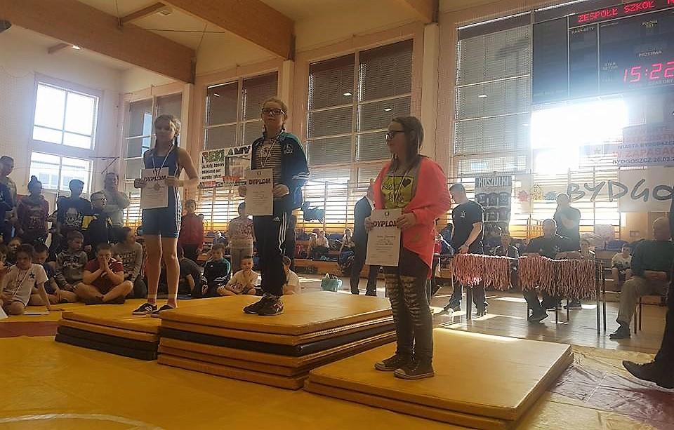 Grad medali zapaśników ze Świecia i Lniana