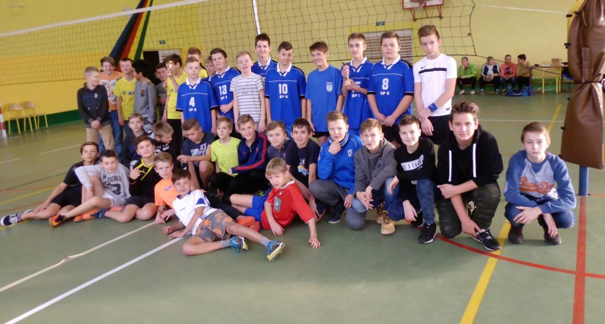 Podwójny siatkarski triumf SP nr 1 Świecie