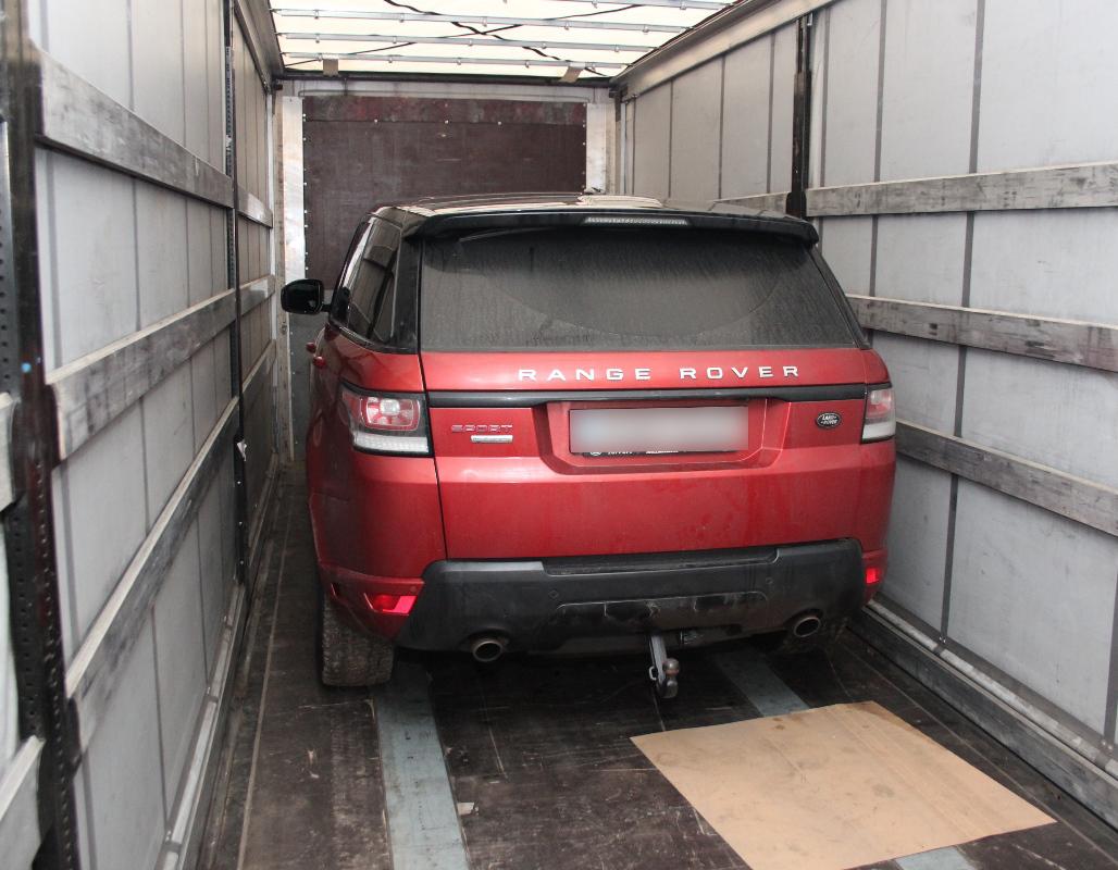 Range rover ze Szwecji znaleziony w Dragaczu