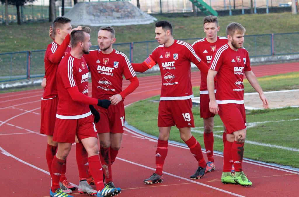 Piłkarze Wdy po przerwie zdeklasowali Pogoń Lębork