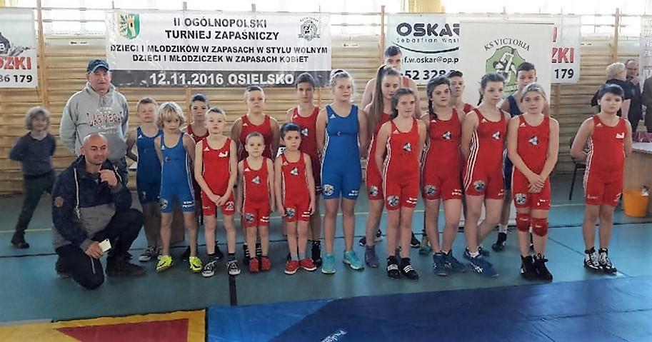 Tuzin medali zapaśników Wisły Świecie w Osielsku
