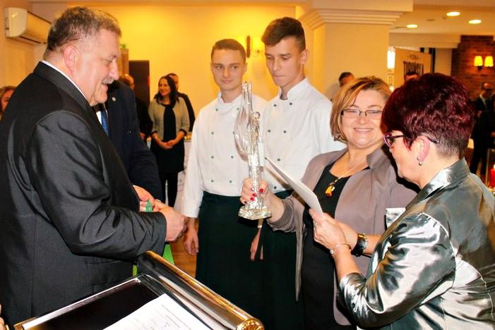 Restauracja ze Świecia najlepsza w wojewódzkim konkursie. Zwycięstwo zapewniły wyjątkowe potrawy z gęsiny